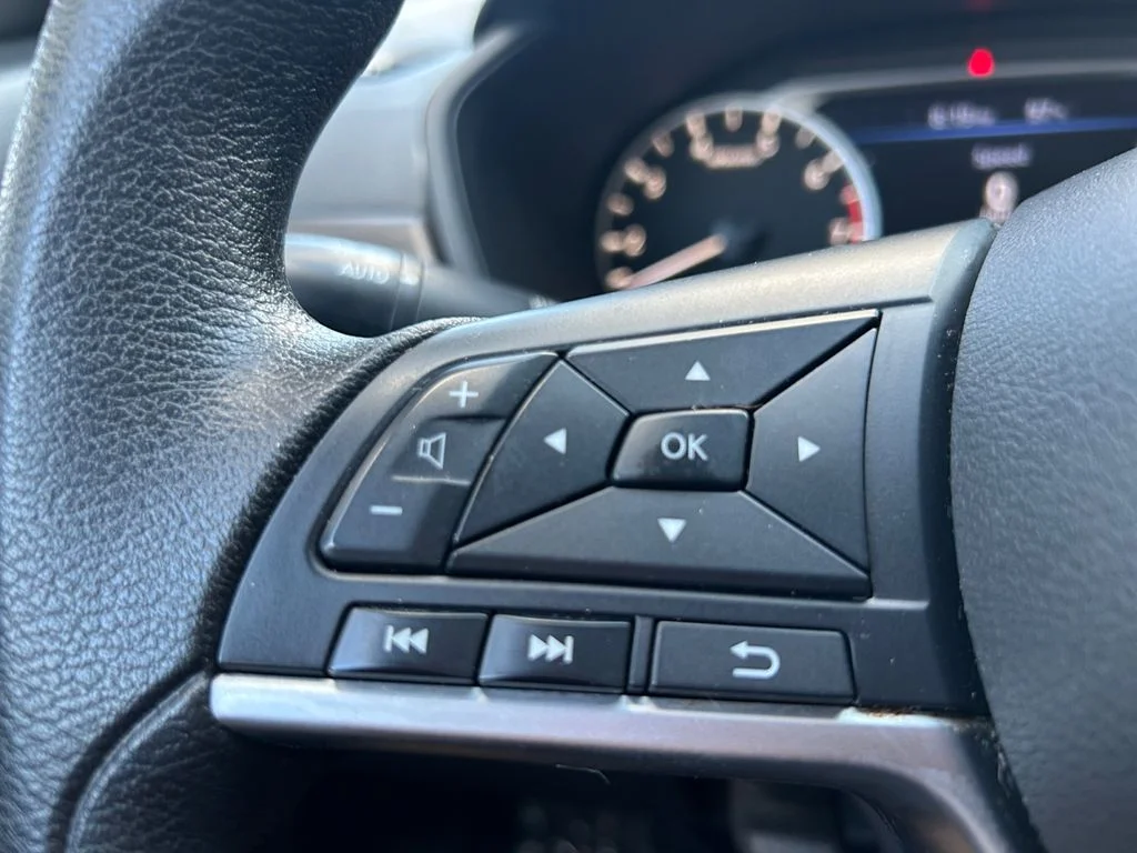 Used 2024 Black Nissan 2.5 SV image 23