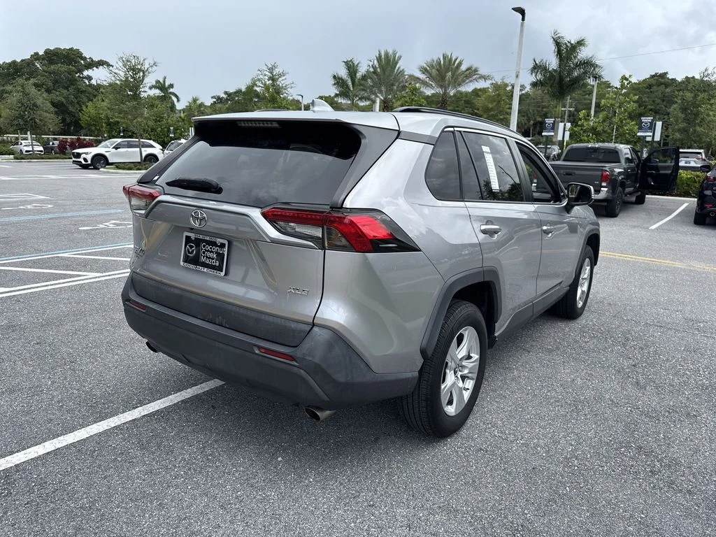 2019 Toyota RAV4 3
