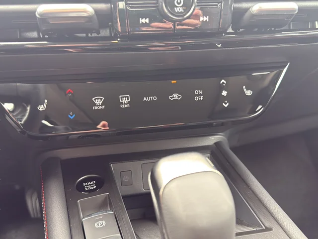2026 Nissan KICKS SR AWD - Photo 23