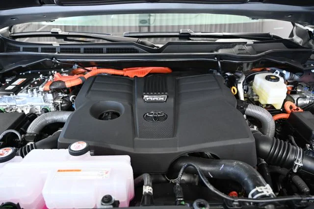 2026 Toyota Tundra Limited - Photo 32