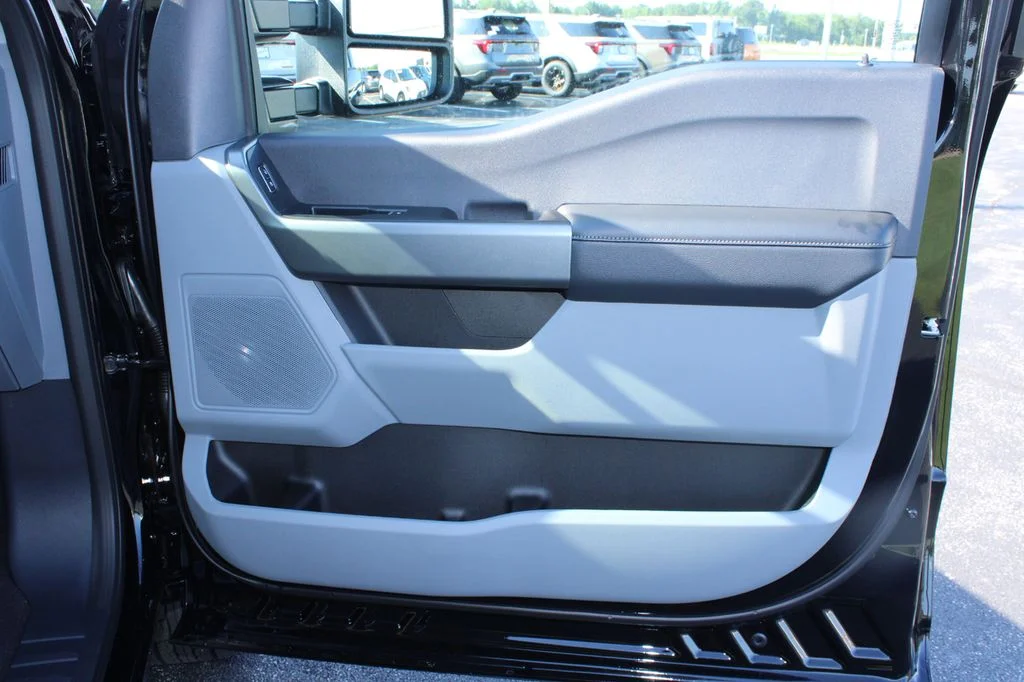 New 2026 Agate Black Metallic Ford F-250® XLT image 35