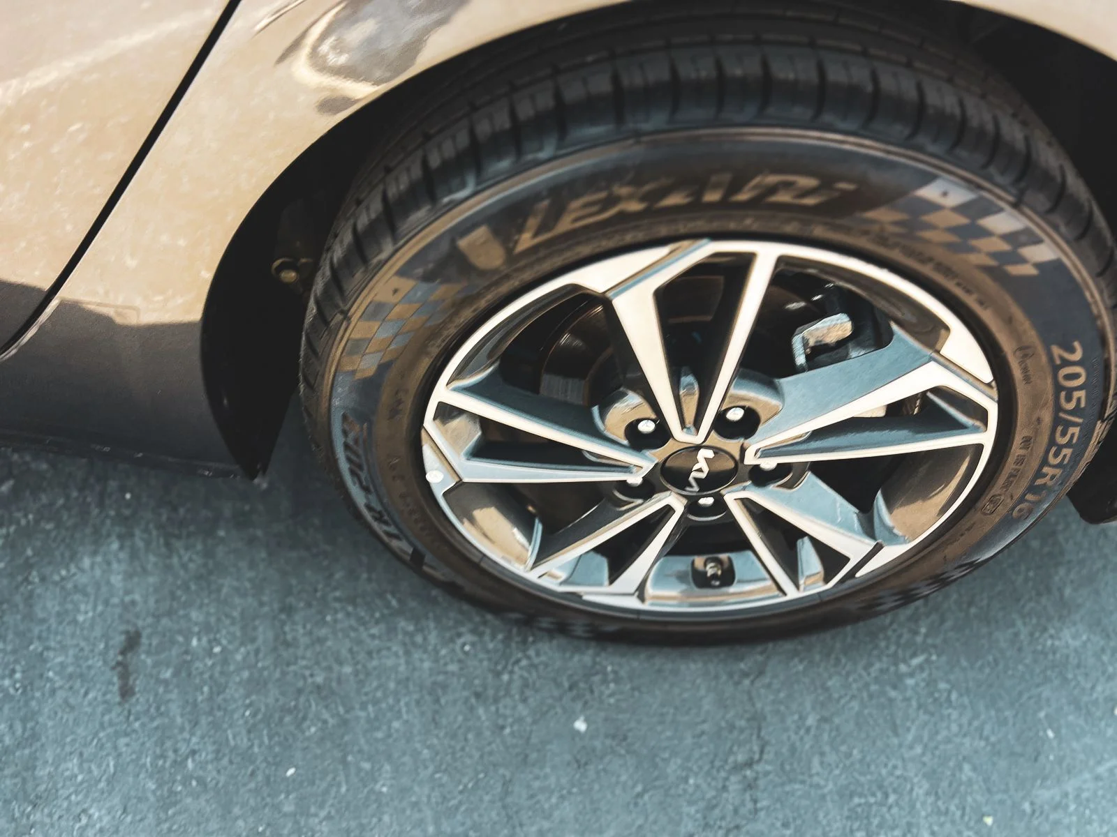 2024 Kia Forte LXS - Photo 11