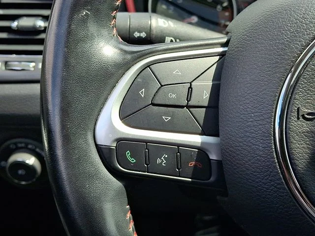 Used 2020 White Jeep Trailhawk image 21