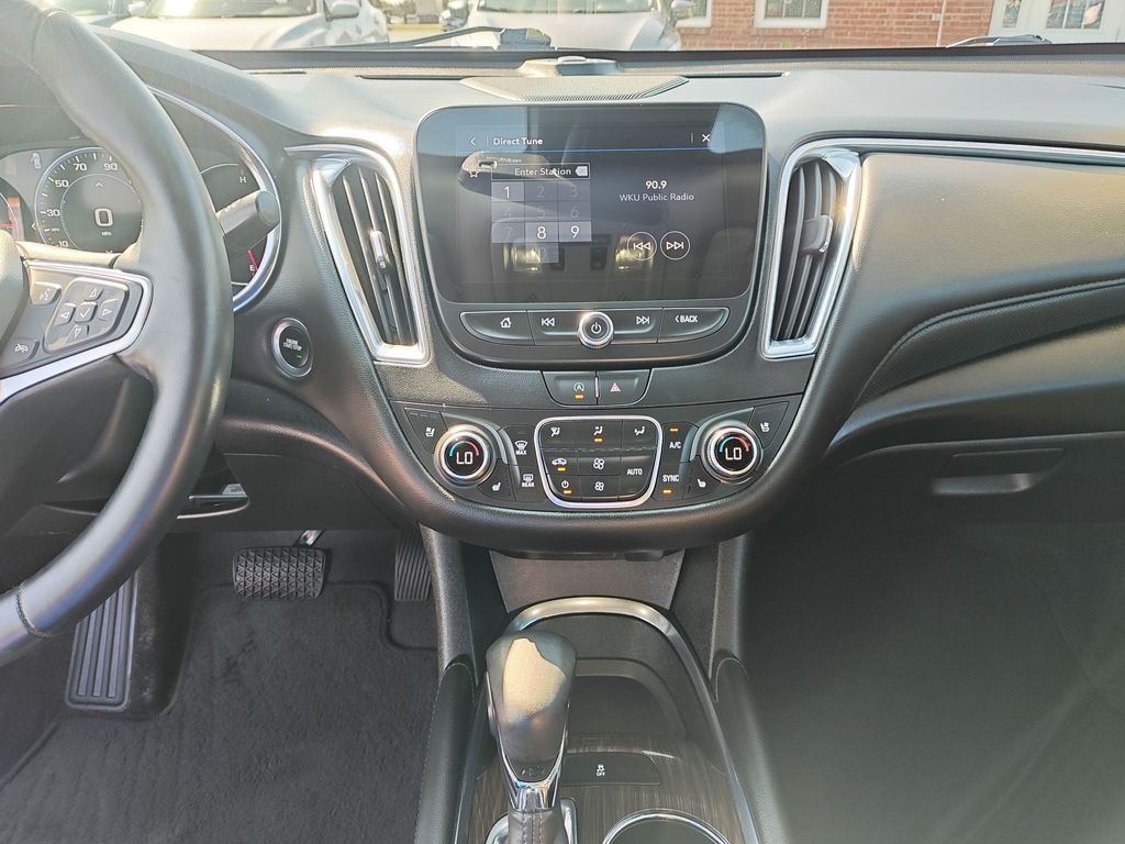 Used 2023 Gray Chevrolet LT image 19
