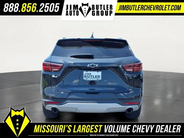 Used 2023 Black Chevrolet 2LT image 18