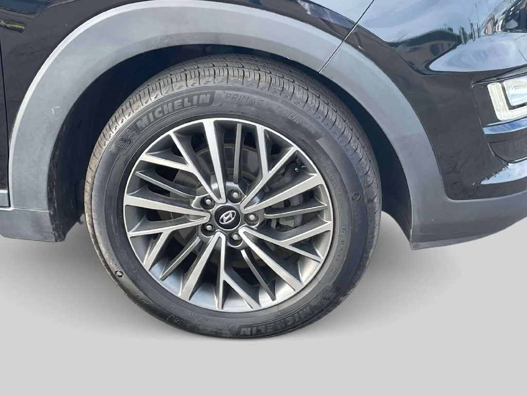 Used 2020 Black Hyundai Ultimate image 9