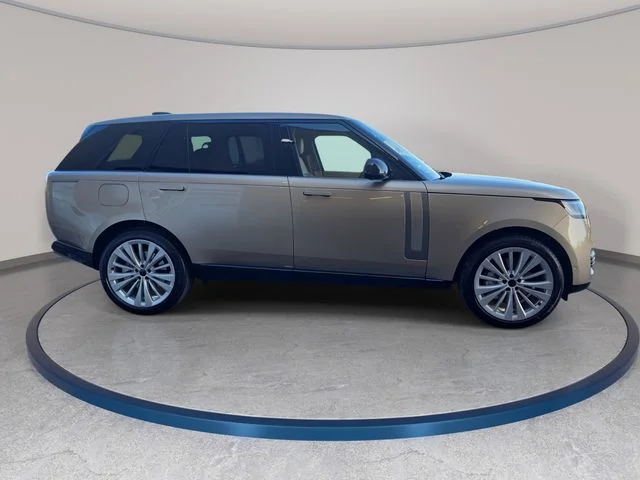 New 2026 Batumi Gold Land Rover SE LWB image 4