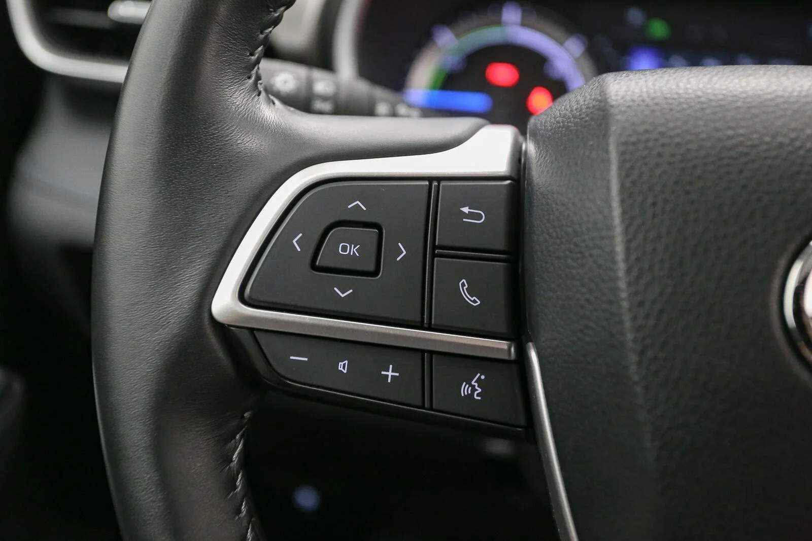 Used 2023 Moon Dust Toyota XLE image 37