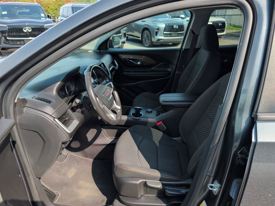 Used 2021 Graphite Gray Metallic GMC SLE image 8