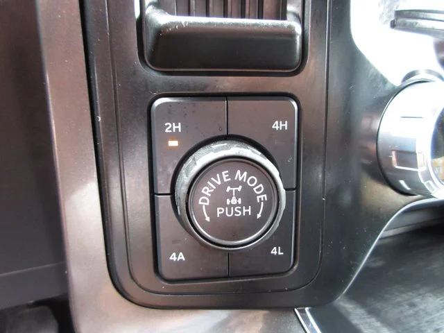 Certified Used 2023 Avalanche Ford Lariat image 20