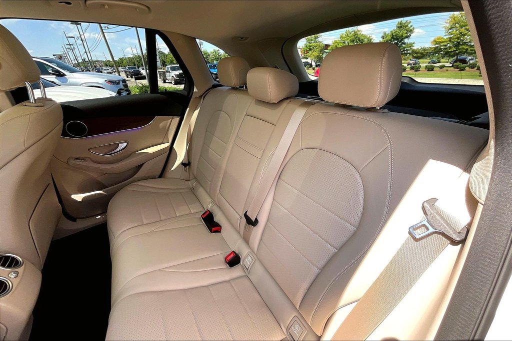 2022 Mercedes-Benz GLC GLC300 - Photo 18
