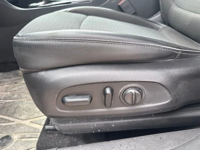 Used 2022 Satin Steel Metallic Buick Select image 22