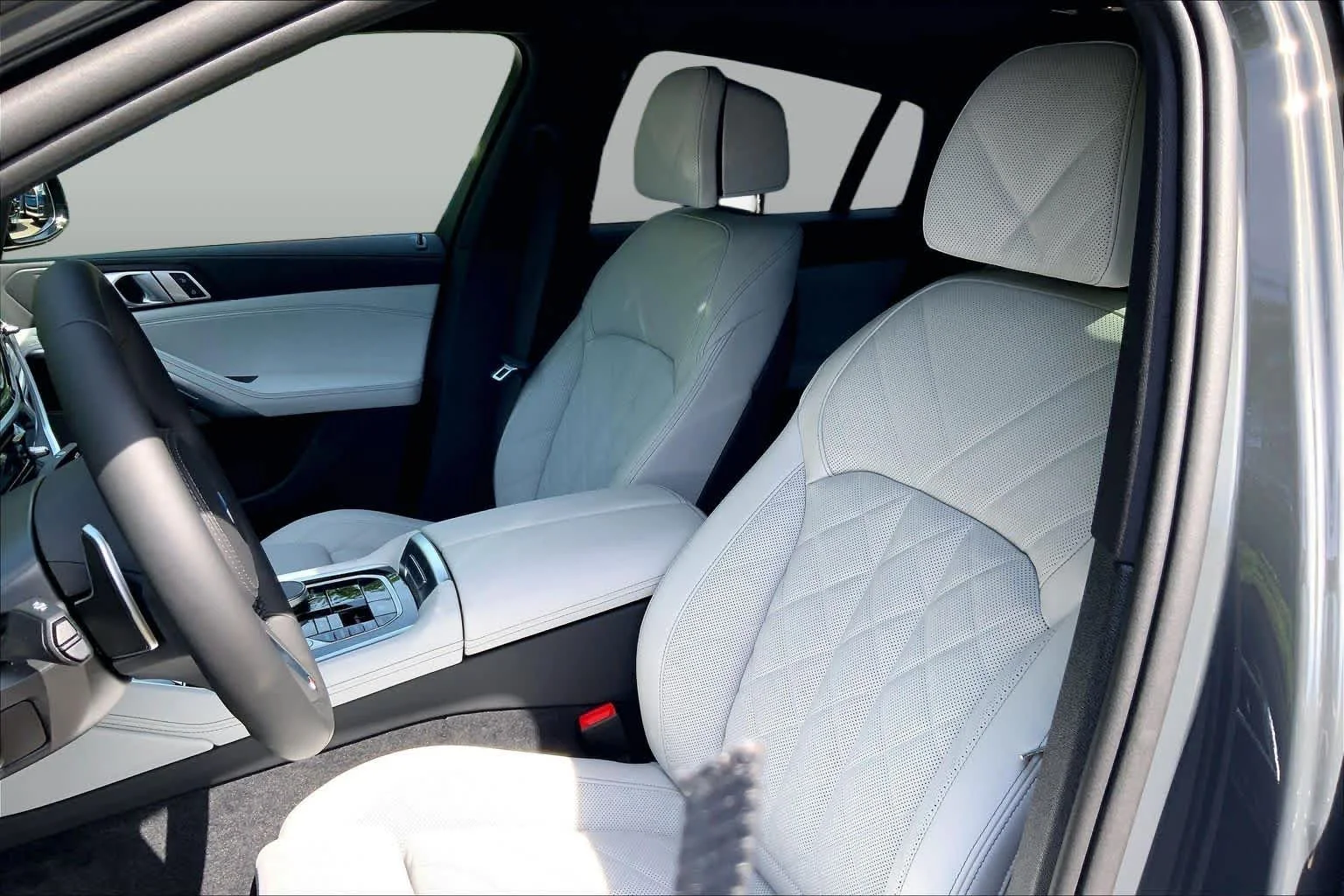 New 2027 Dravit Grey Metallic BMW xDrive40i image 9