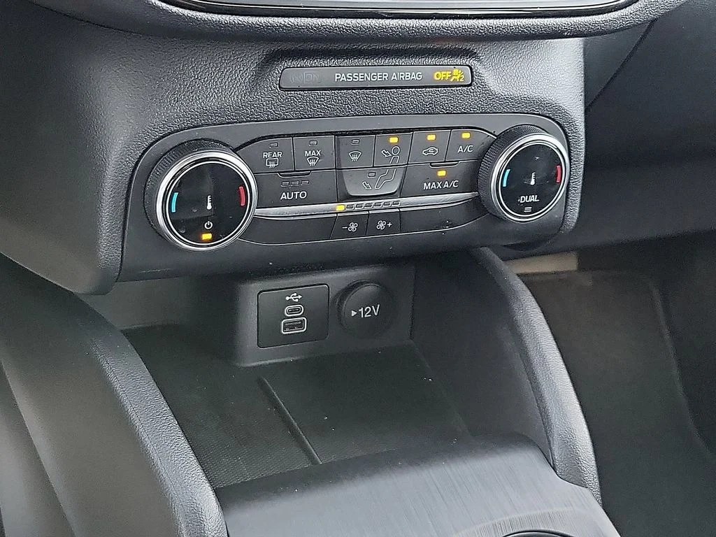 Used 2025 Black Metallic Ford ST-Line image 20