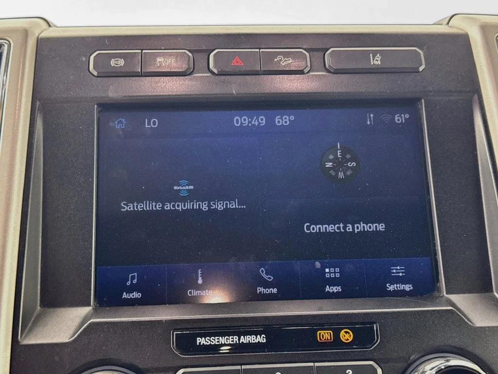 Used 2020 Silver Metallic Ford Lariat image 18