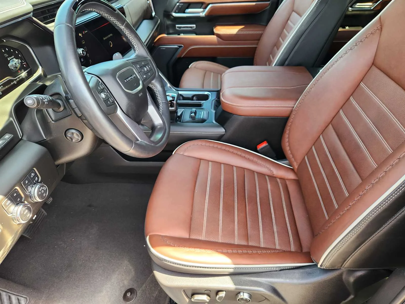 Used 2023 ONYX BLACK GMC Denali Ultimate image 11