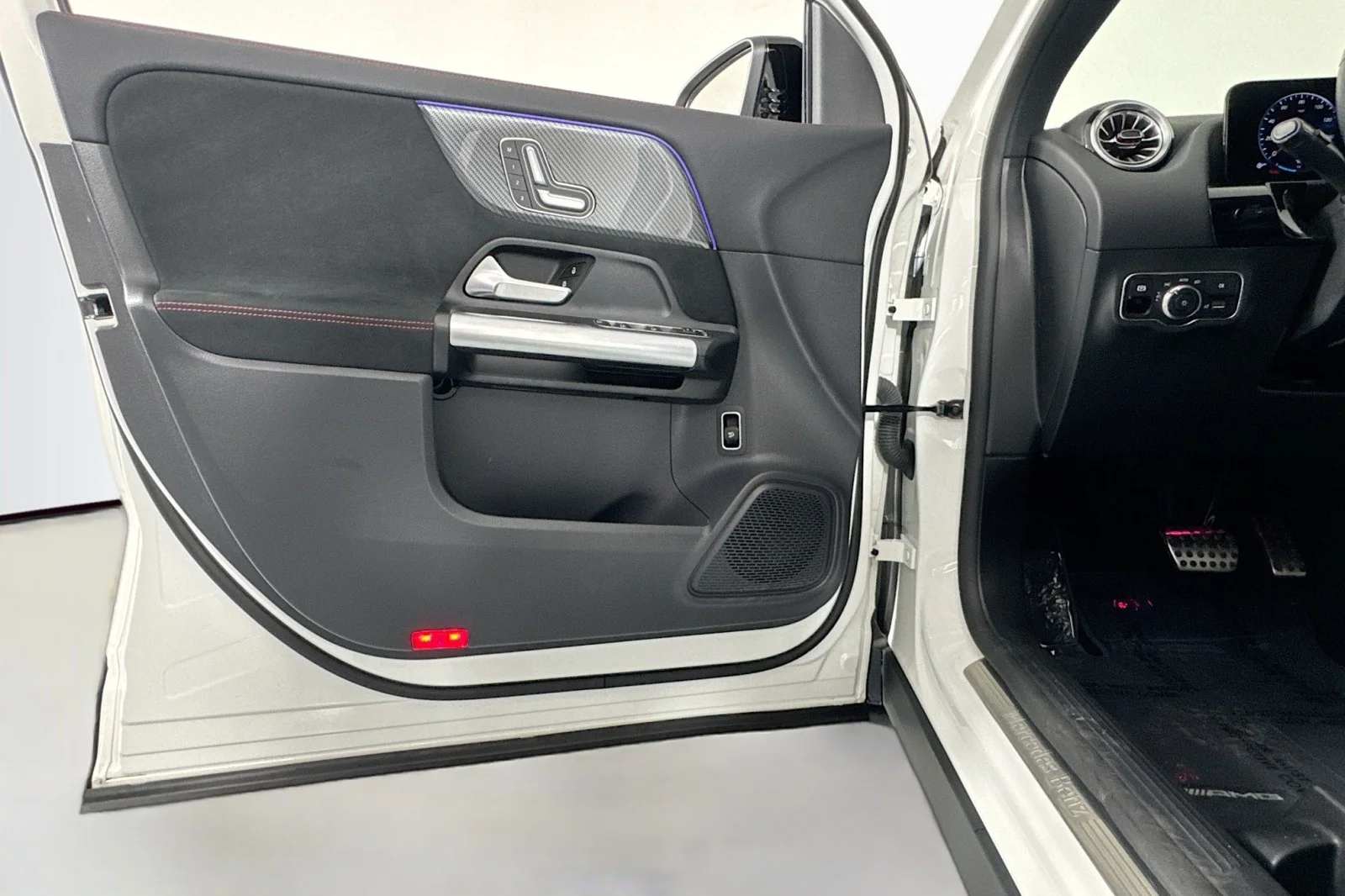 Certified Used 2023 Polar White Mercedes-Benz 250 image 22