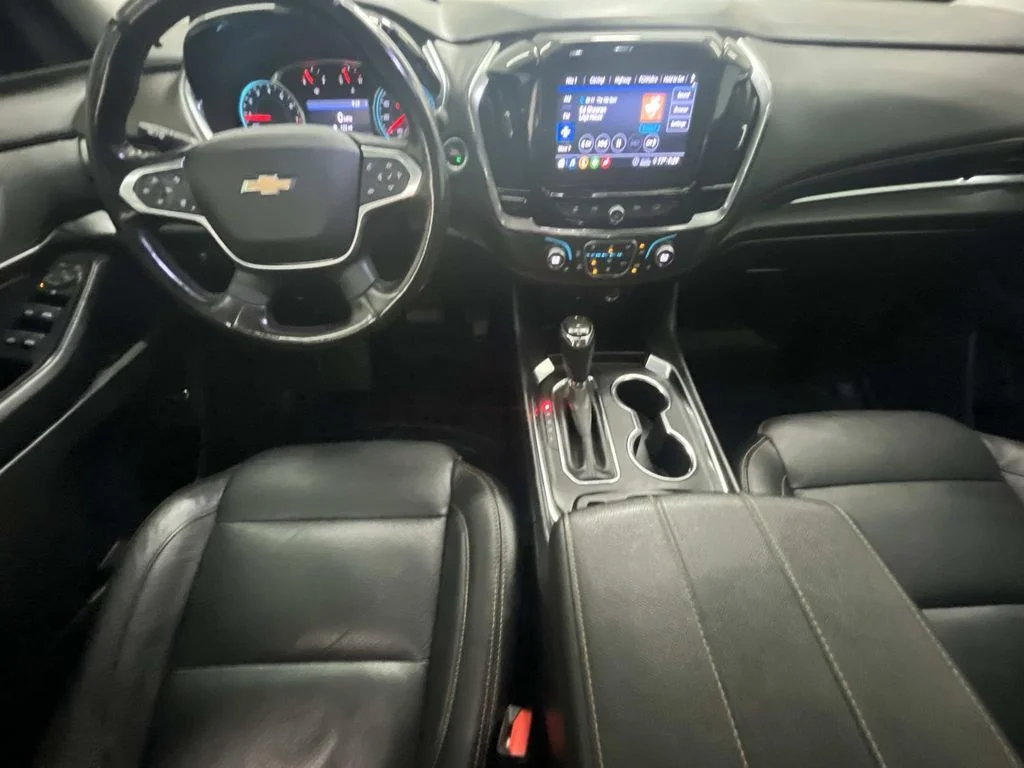 Used 2020 SUMMIT WHITE Chevrolet LT Cloth image 13