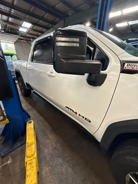 Used 2024 White GMC AT4 image 7