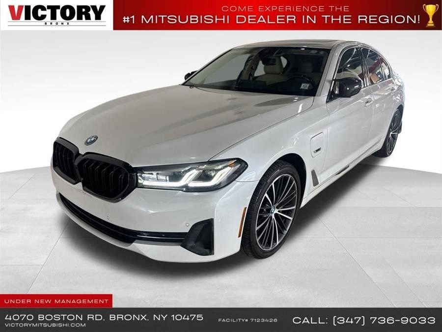 Used 2022 White BMW 530e iPerformance image 1