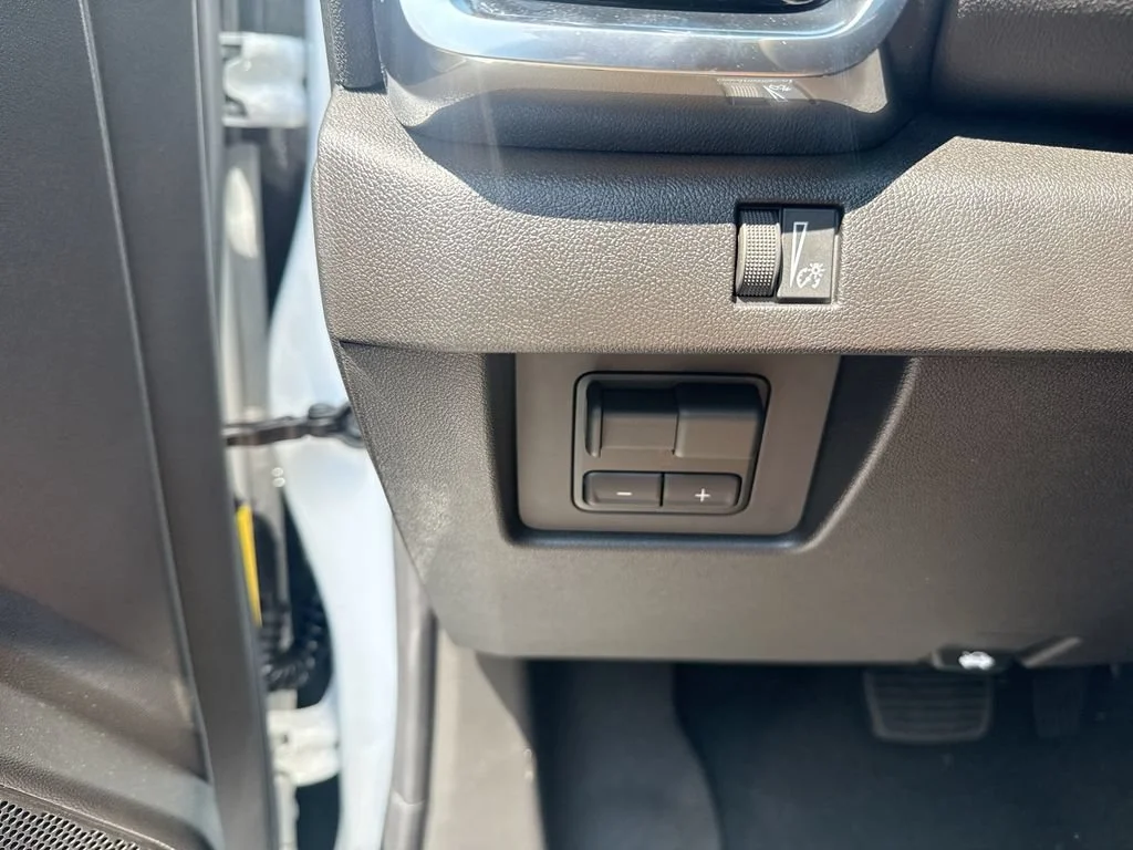 New 2026 Summit White GMC Elevation image 18