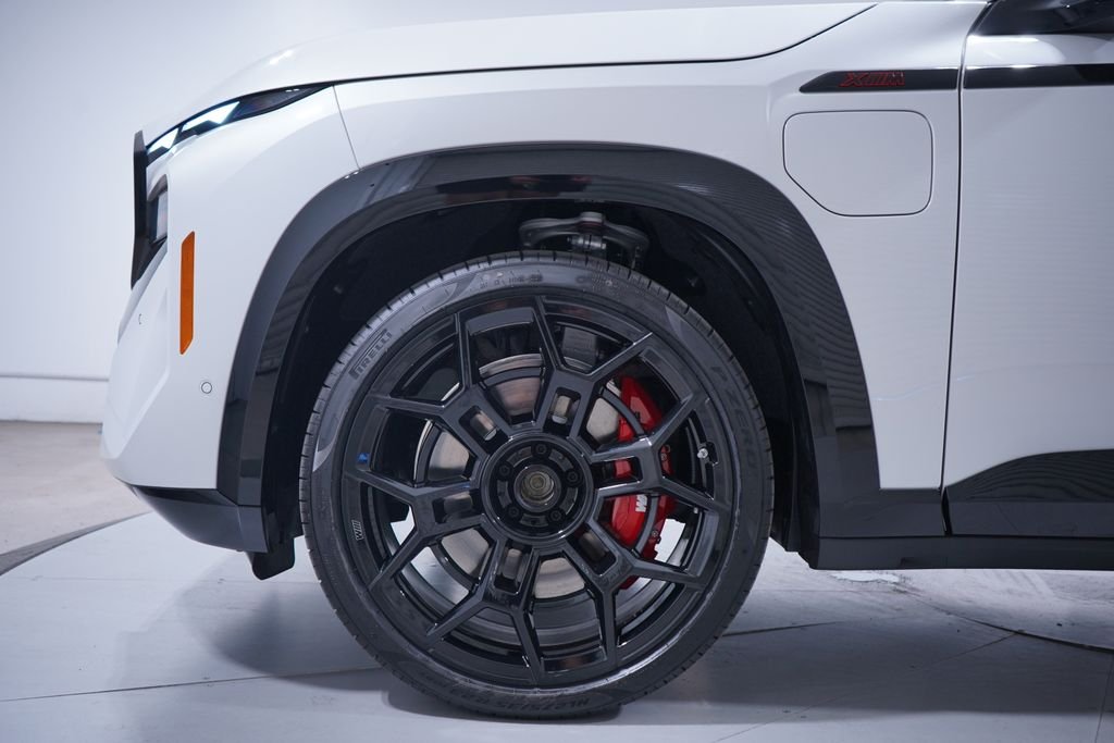 New 2026 White Metallic BMW Label image 2