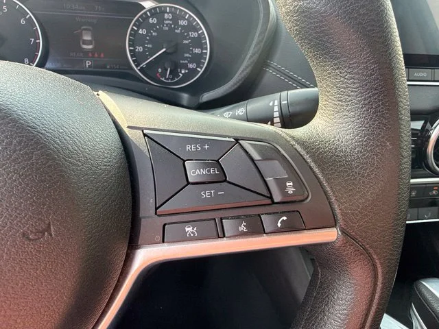 Used 2024  Nissan SV image 27