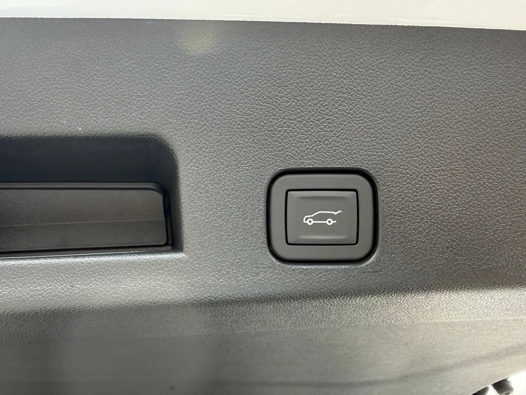 2026 Chevrolet Traverse High Country - Photo 14