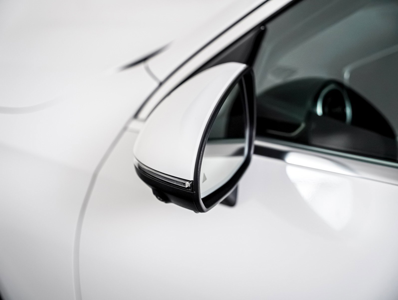 New 2026 Polar White Mercedes-Benz GLC 300 image 22