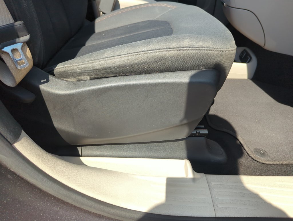 Used 2019 Gray Chrysler Touring Plus image 36