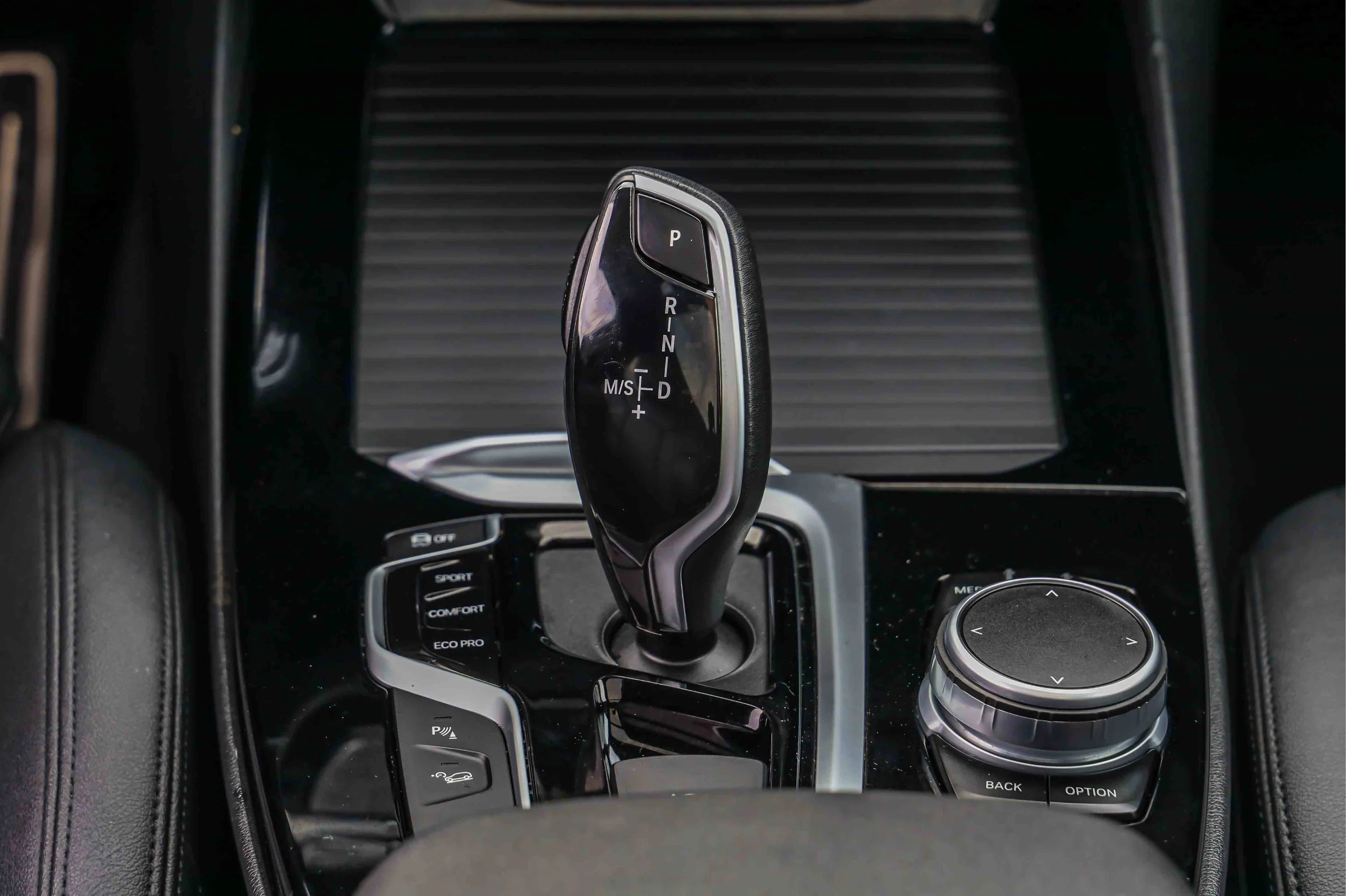 Used 2021 Black Sapphire Metallic BMW xDrive30i image 13