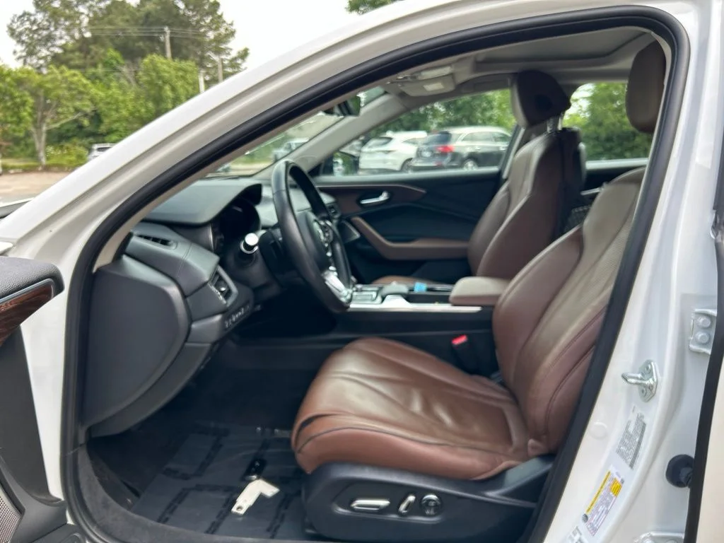 Used 2023 White Acura Advance image 17
