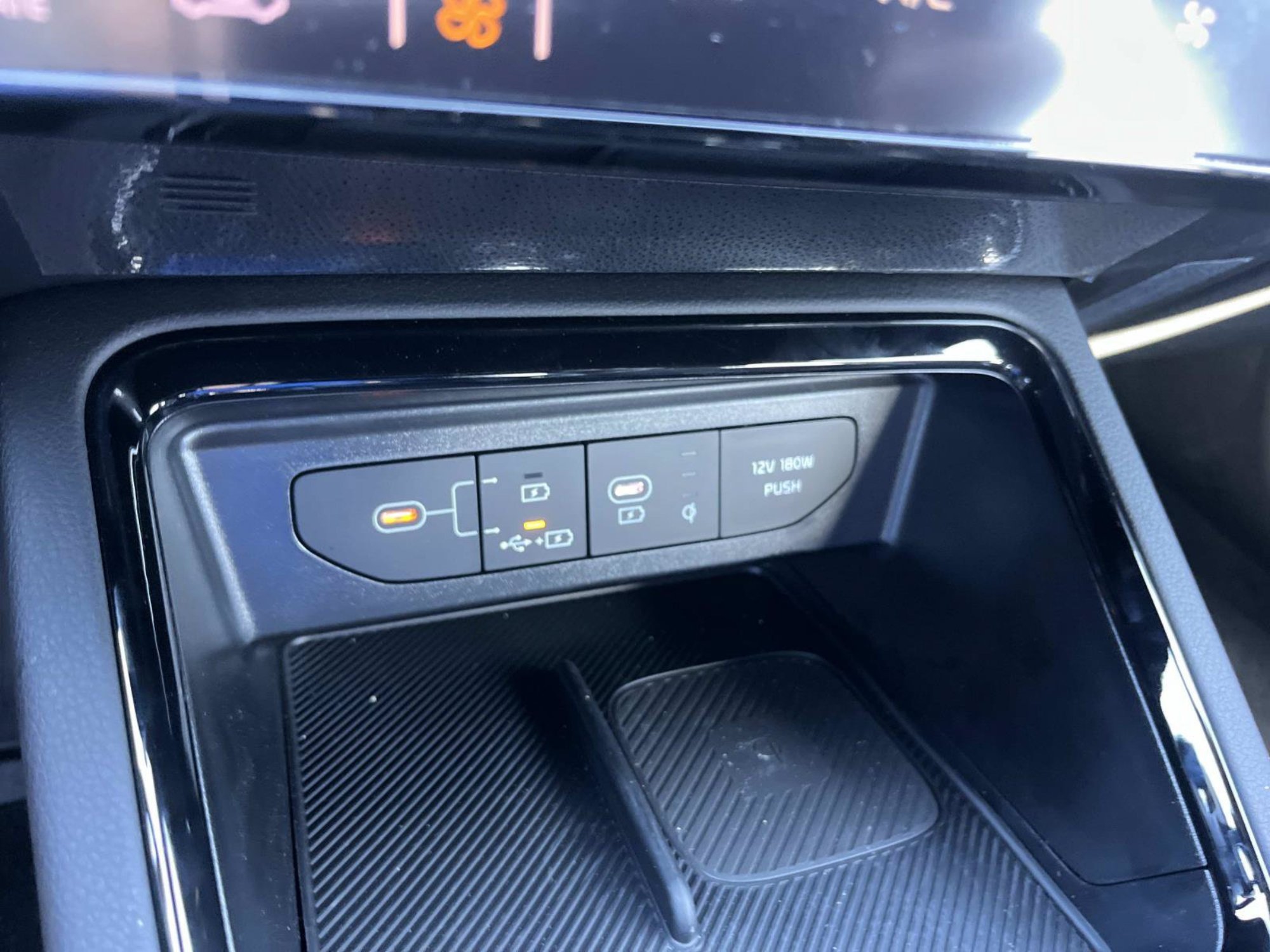 New 2026 Wolf Gray Kia GT-Line image 25