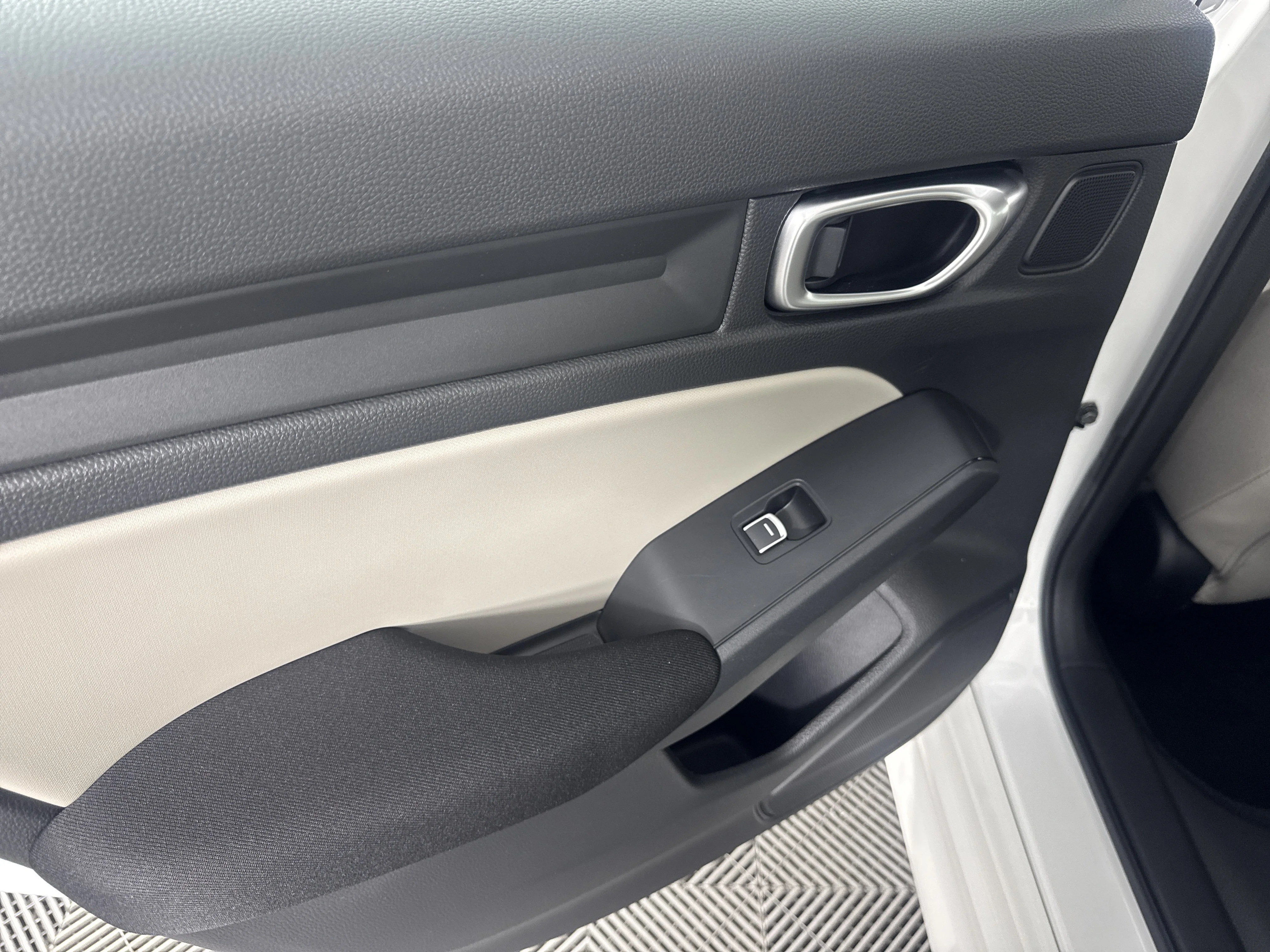 2023 Honda Civic LX - Photo 17