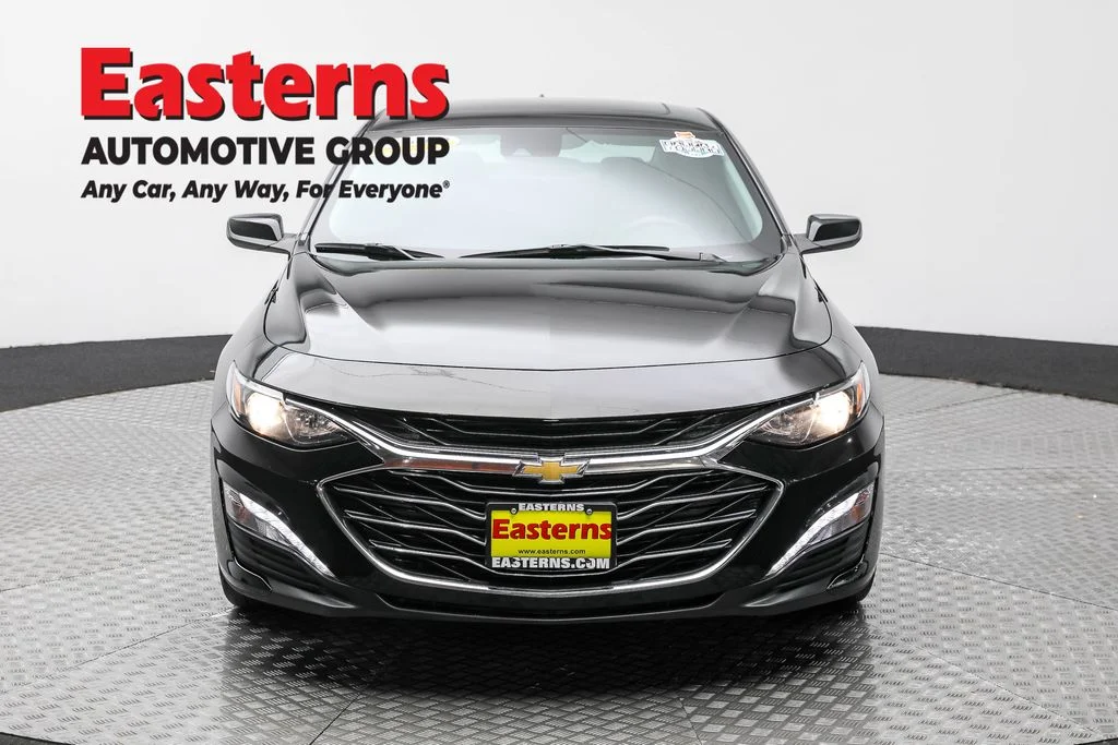 Used 2023 Black Chevrolet LT image 2