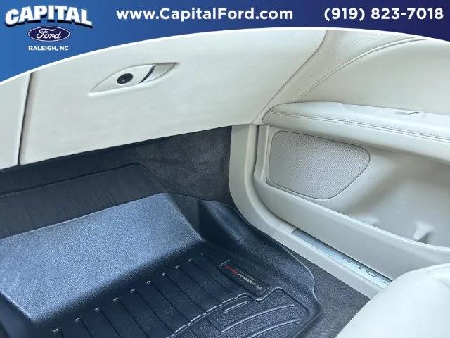 Used 2017 Gold Lincoln Premiere image 27