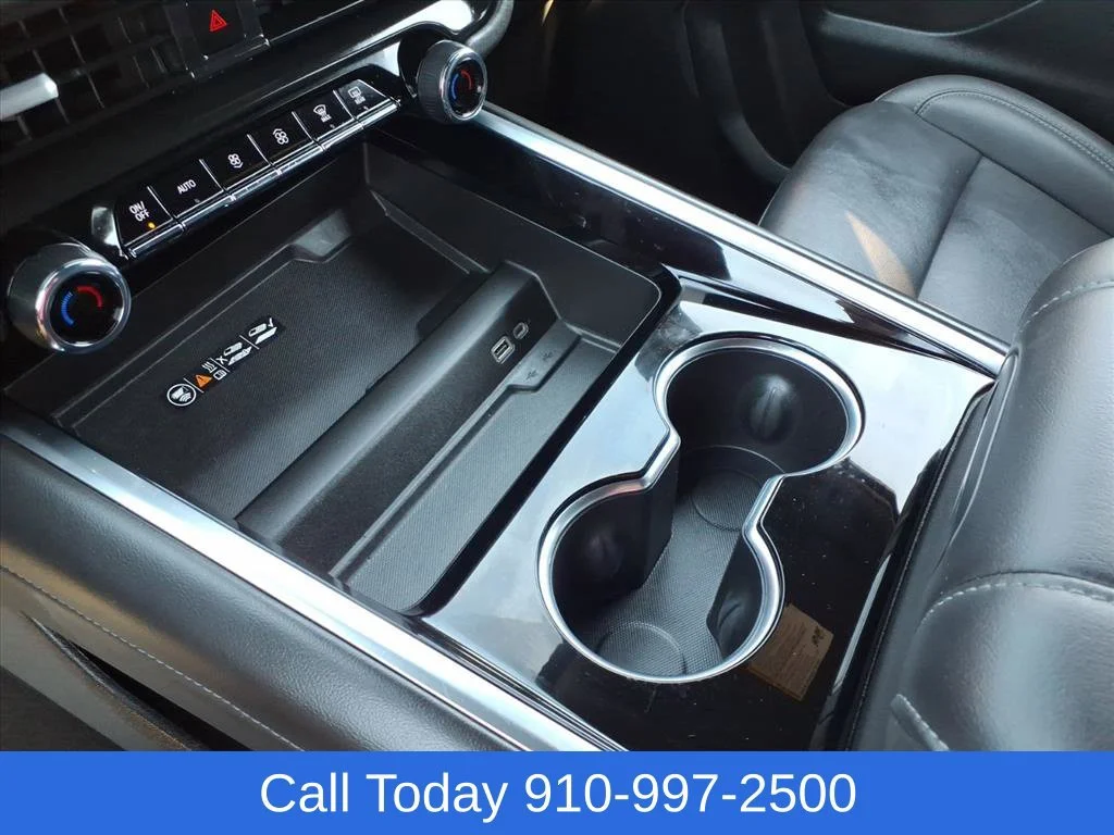 Used 2025 Black Chevrolet LT image 25
