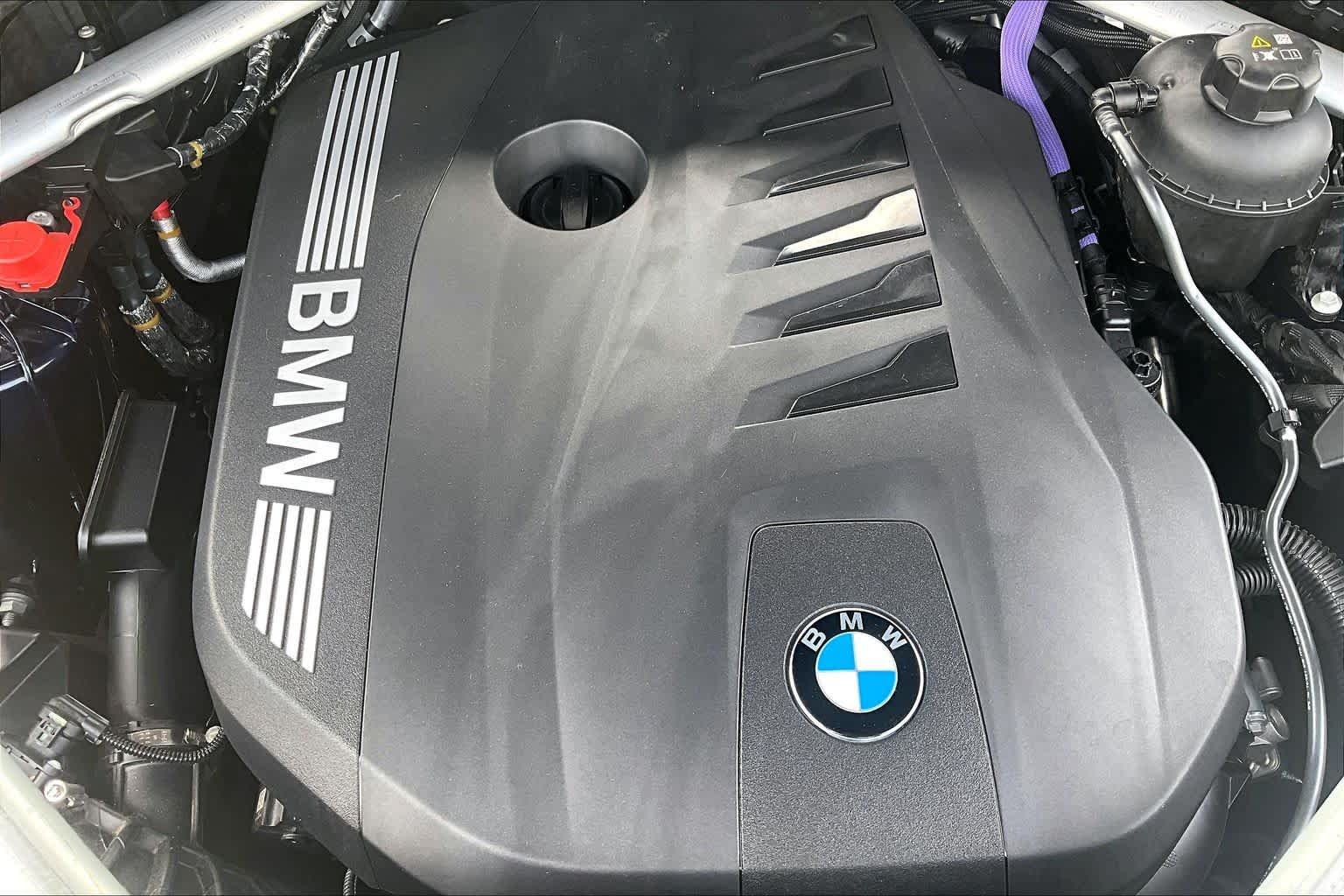 Used 2026 Tanzanite Blue II Metallic BMW sDrive40i image 31