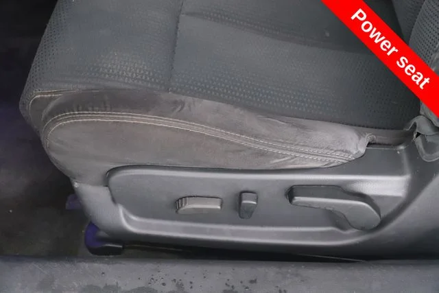 Used 2011 Silver Nissan 2.5 S image 19