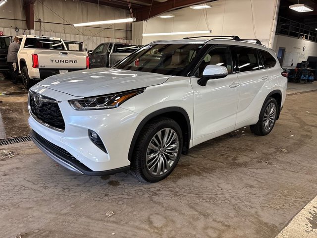 2022 Toyota Highlander Platinum