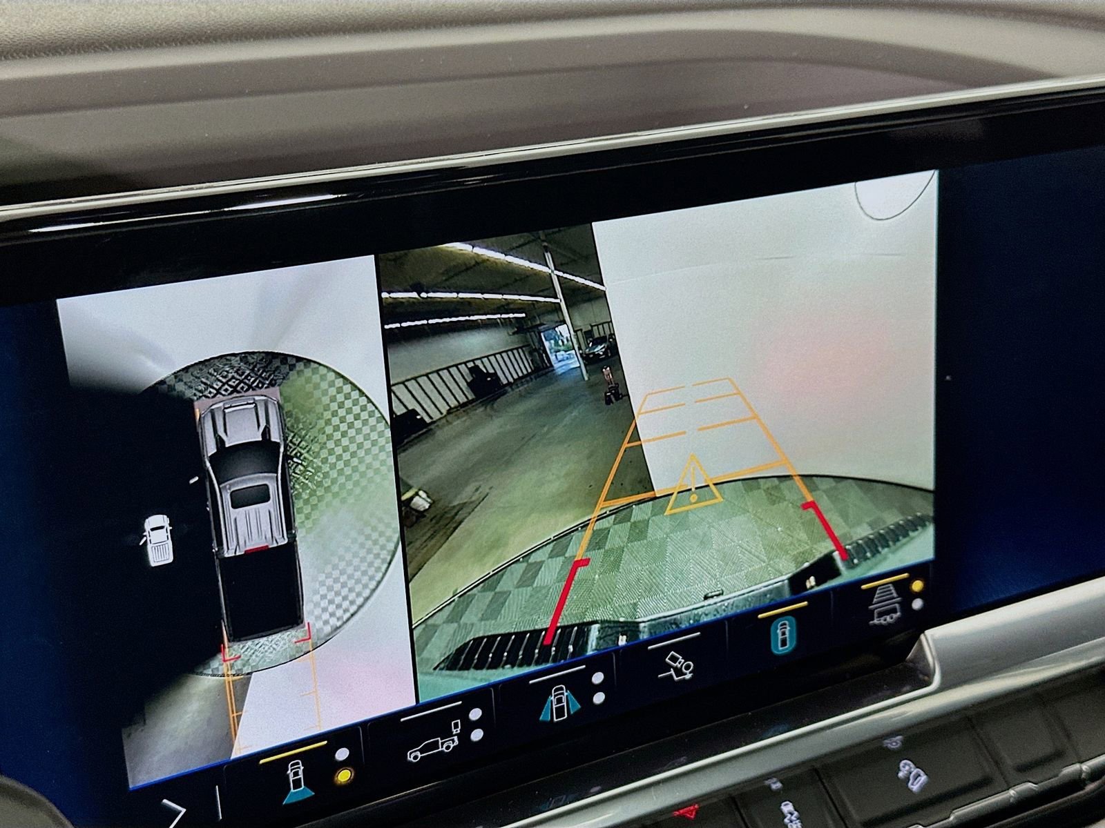 2025 Chevrolet Silverado 2500 HD LTZ - Photo 15