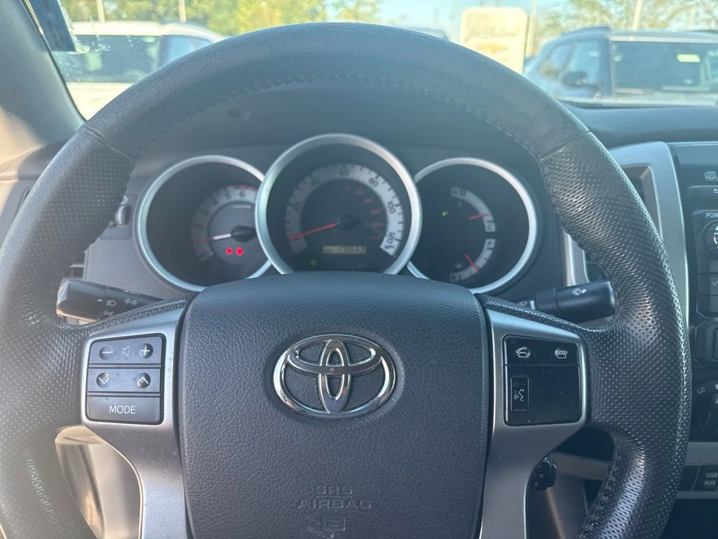 Used 2012  Toyota PreRunner image 11