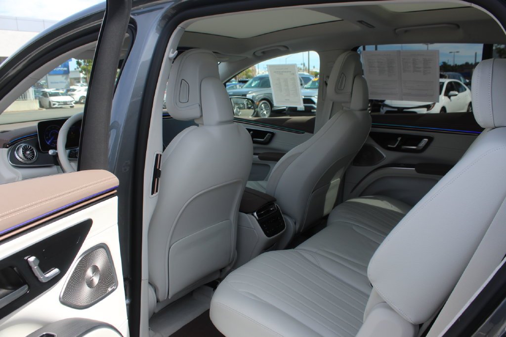 Used 2023  Mercedes-Benz 450 image 21