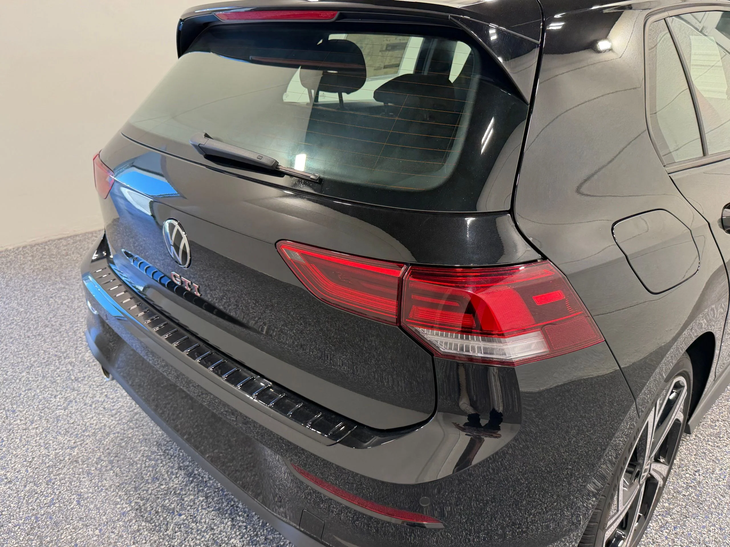New 2026 Black Volkswagen 2.0T SE image 17