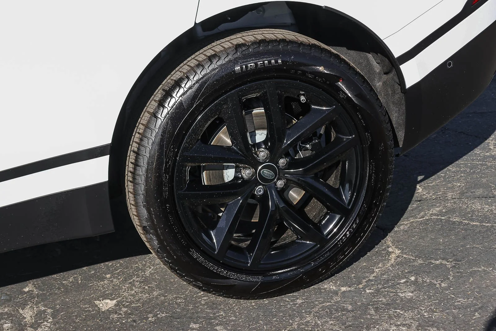 New 2026 Fuji White Land Rover S image 10