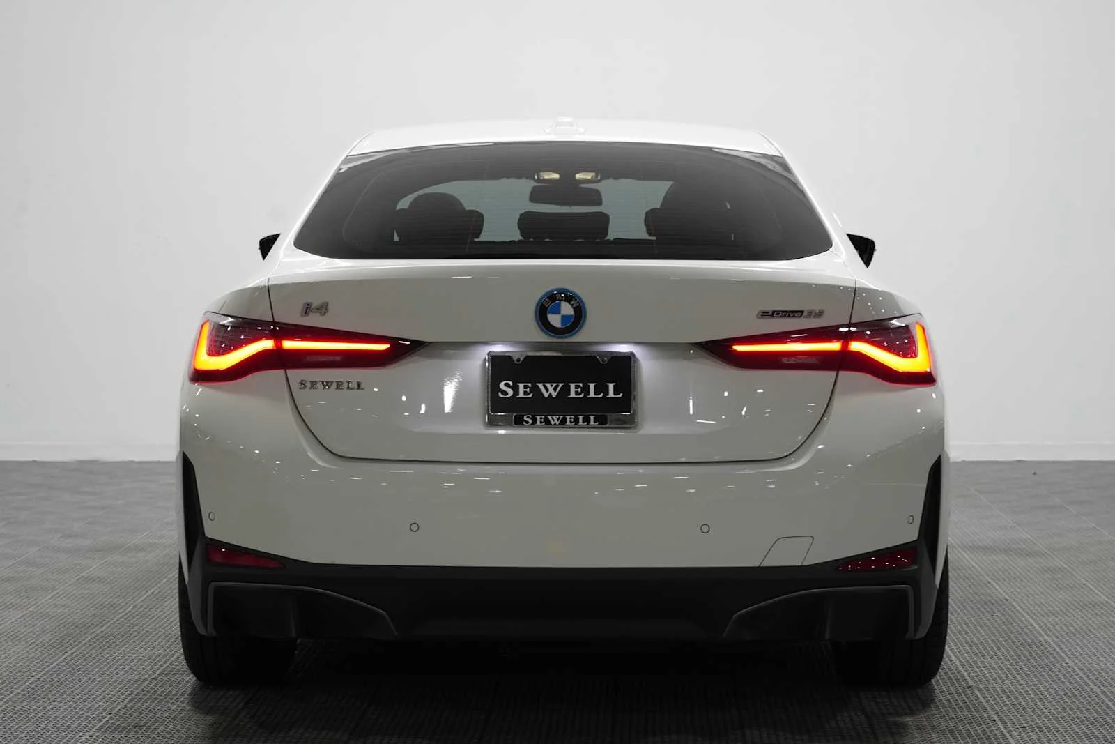 Certified Used 2024 Alpine White BMW eDrive35 image 5