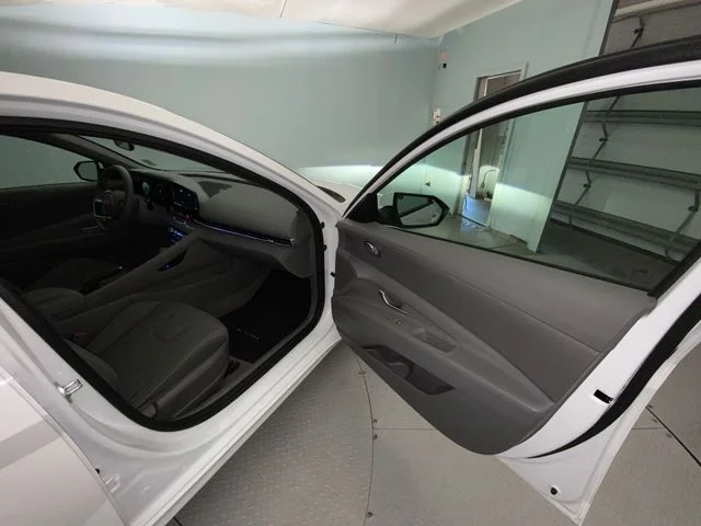 Used 2024 White Hyundai SEL image 24