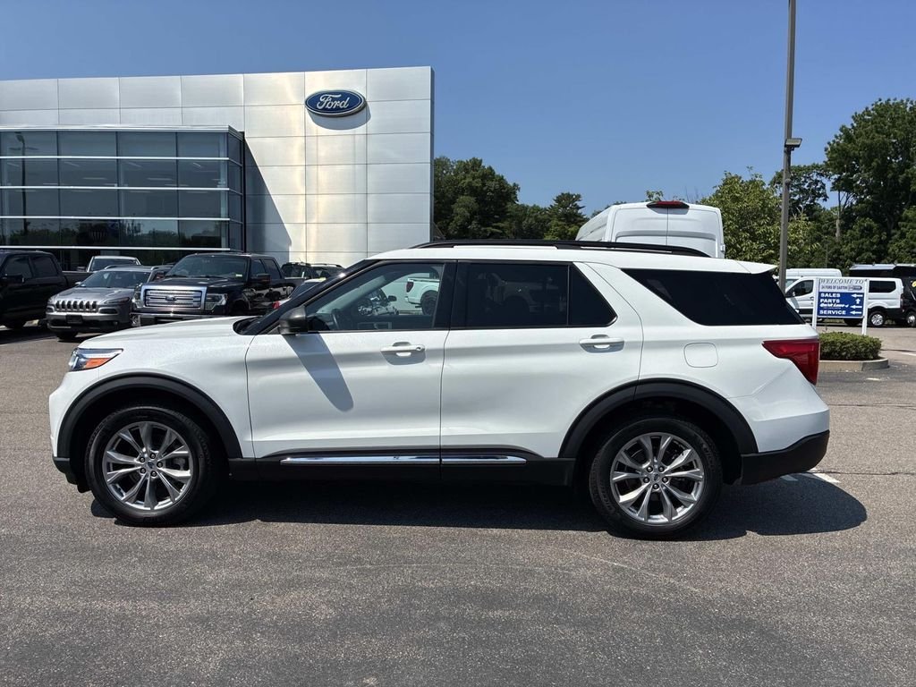Used 2023 White Ford XLT image 4