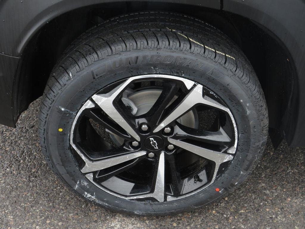 Used 2023 Sterling Gray Metallic Chevrolet RS image 13