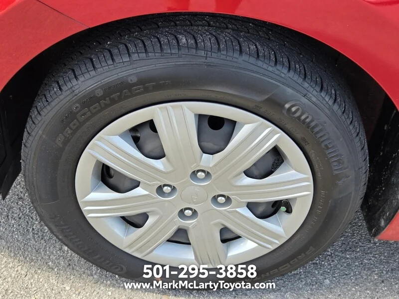Used 2023 Currant Red KIA S IVT image 16
